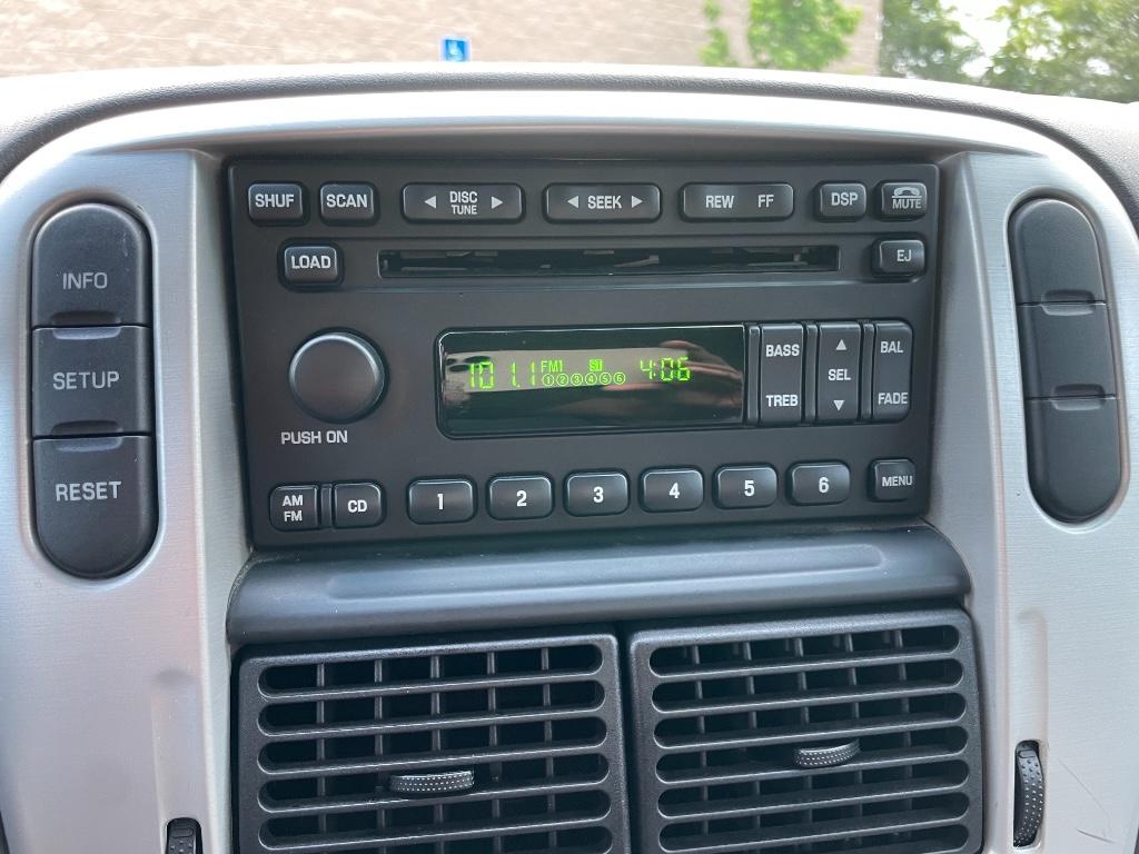 2002 Mercury Mountaineer photo 18
