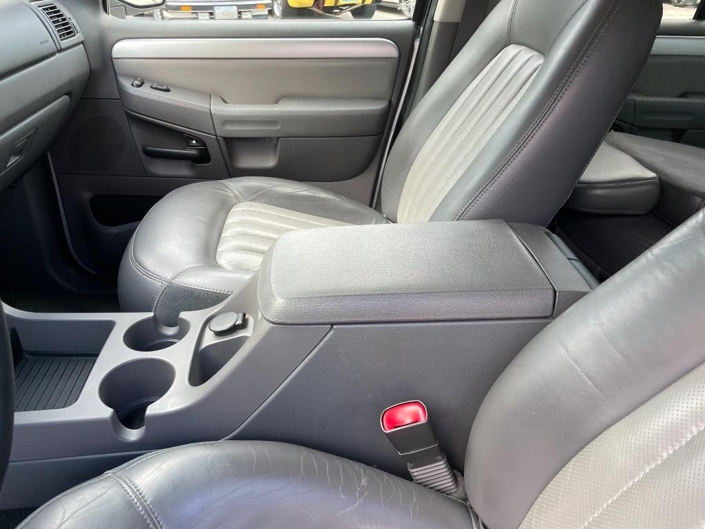 2002 Mercury Mountaineer photo 15