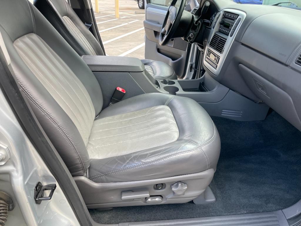 2002 Mercury Mountaineer photo 29