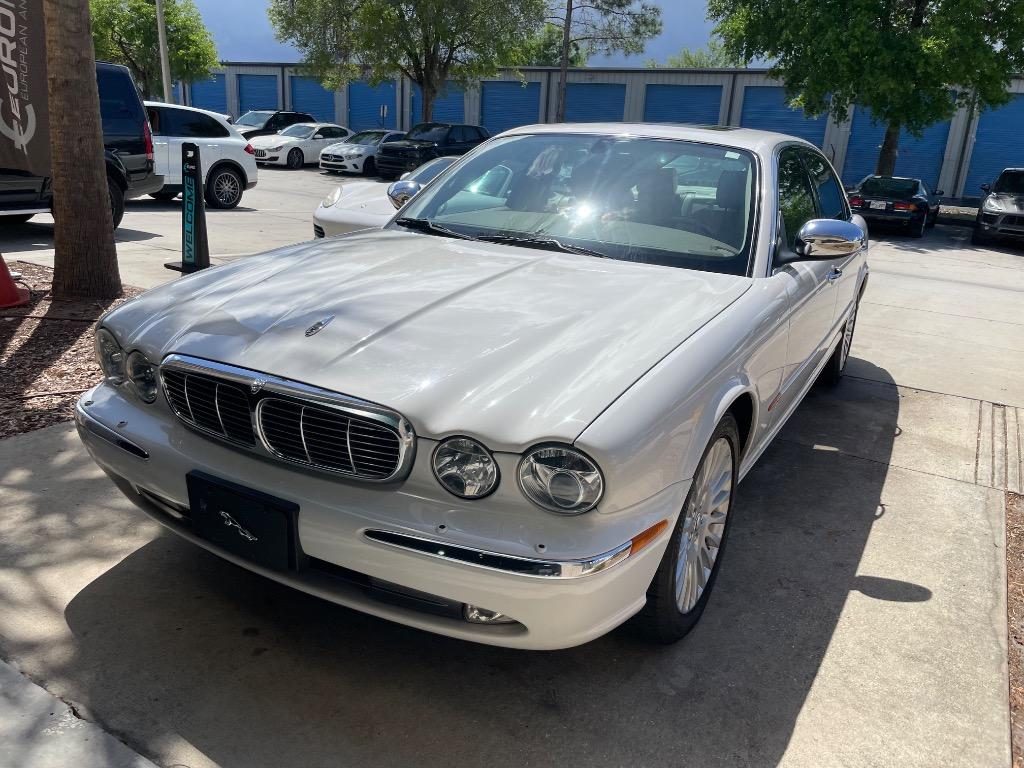 2005 Jaguar XJ Series Vanden Plas
