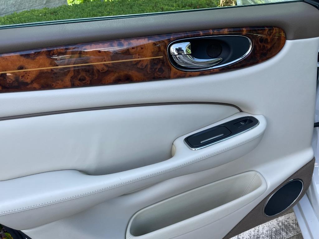 2005 Jaguar XJ Series Vanden Plas - Photo 28