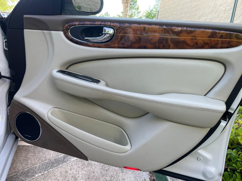 2005 Jaguar XJ Series Vanden Plas - Photo 37
