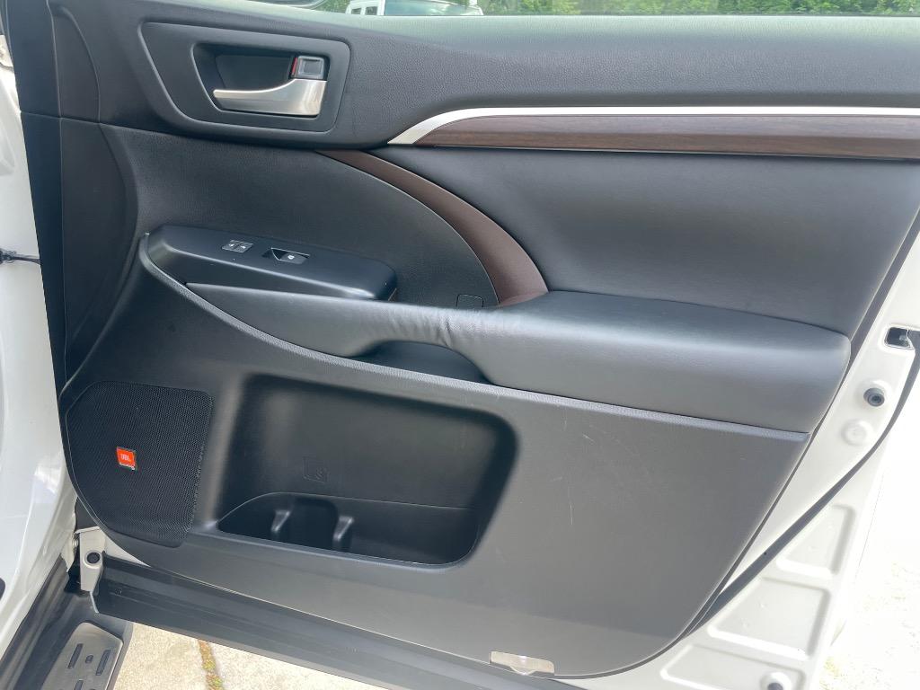 2015 Toyota Highlander Limited - Photo 34