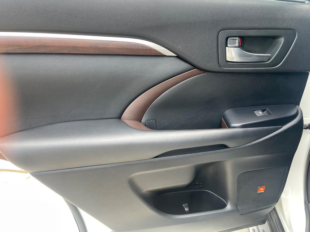 2015 Toyota Highlander Limited - Photo 27