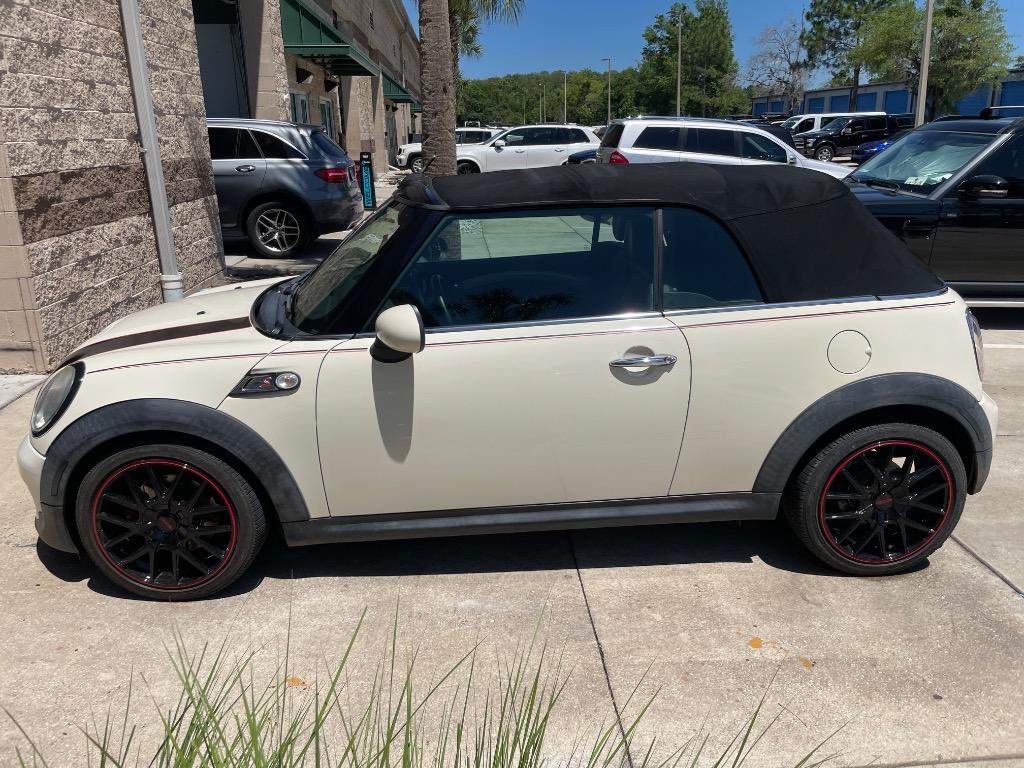 2011 MINI Cooper S's photo