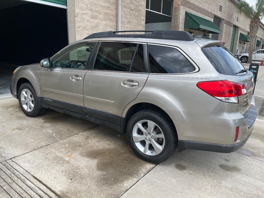 2014 Subaru Outback 3.6R Limited AT's photo