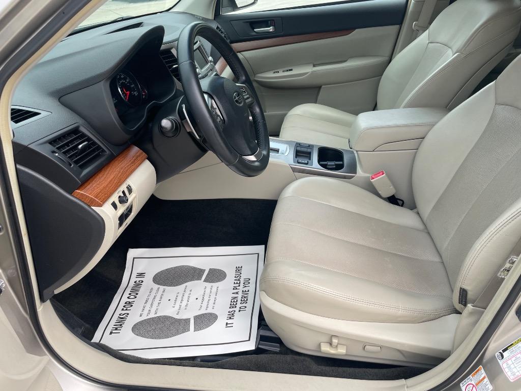 2014 Subaru Outback Limited - Photo 12
