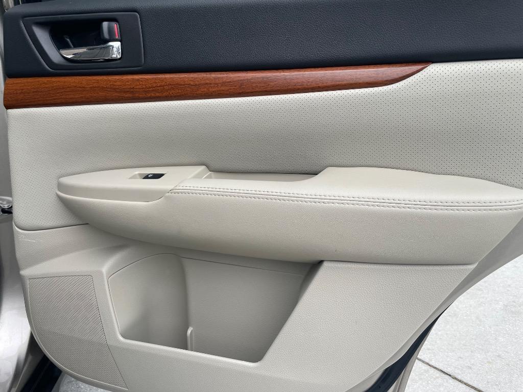 2014 Subaru Outback Limited - Photo 25