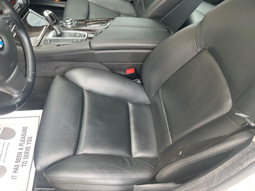 2011 BMW 5 Series 550i - Photo 15