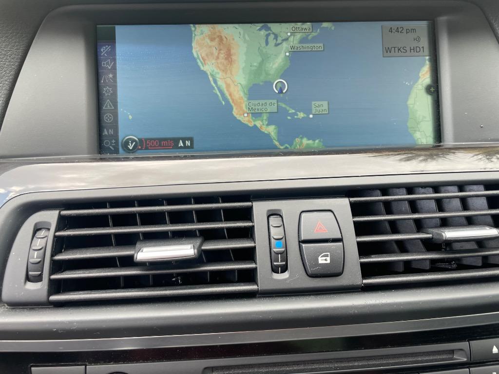 2011 BMW 5 Series 550i - Photo 20