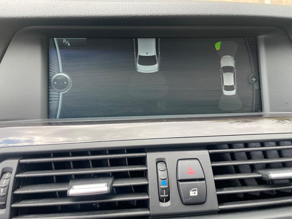 2011 BMW 5 Series 550i - Photo 19