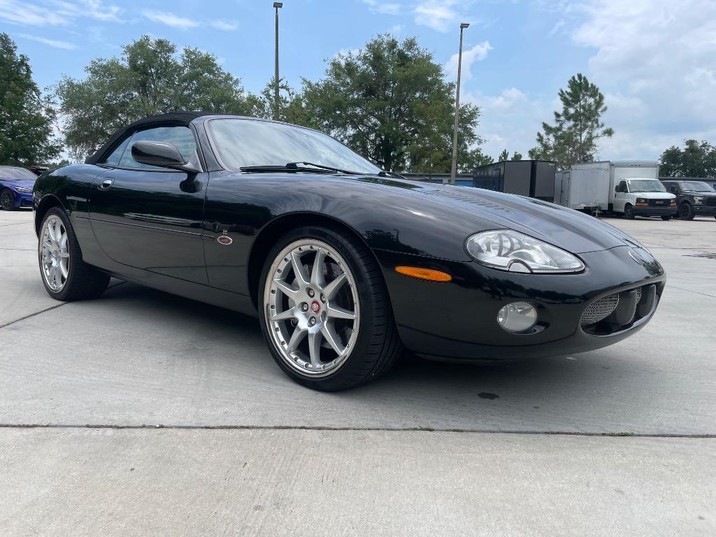 2002 Jaguar XK Series XKR Convertible - Photo 11